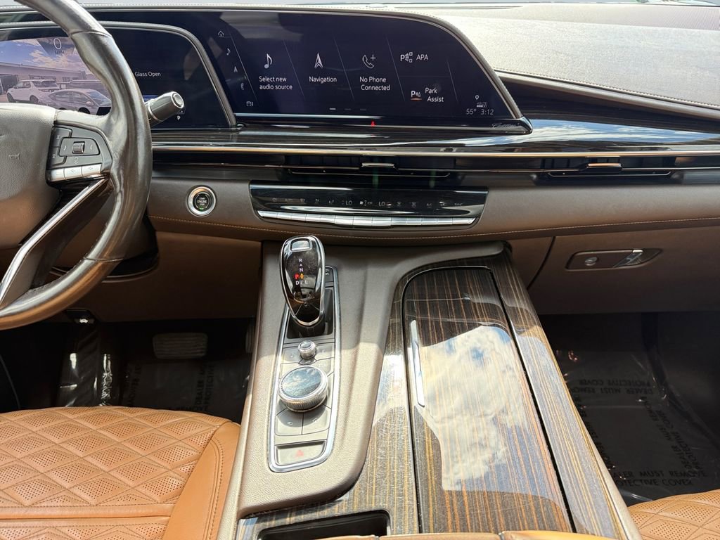 Used 2021 Cadillac Escalade ESV Premium Luxury w/ LPO, Radiant Package image 11