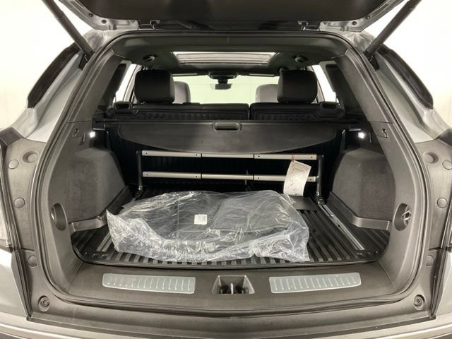 Used 2026 Cadillac XT5 Sportv w/ LPO, Floor Liner Package AWD/4WD image 32