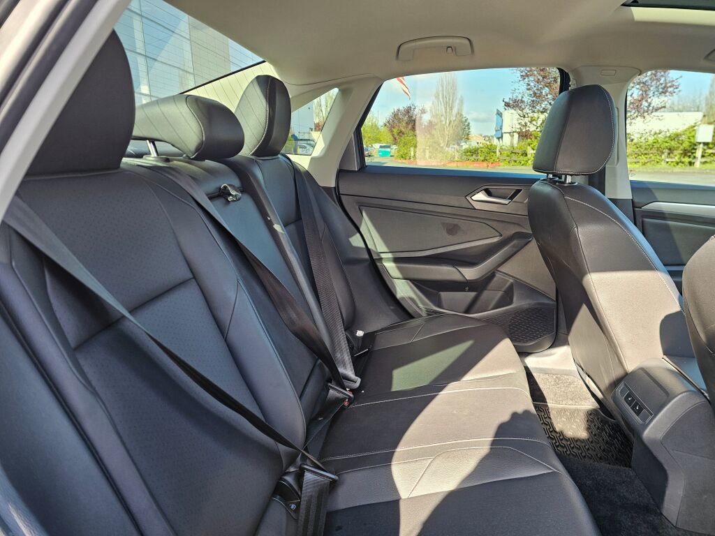 Used 2019 Volkswagen Jetta SE image 15