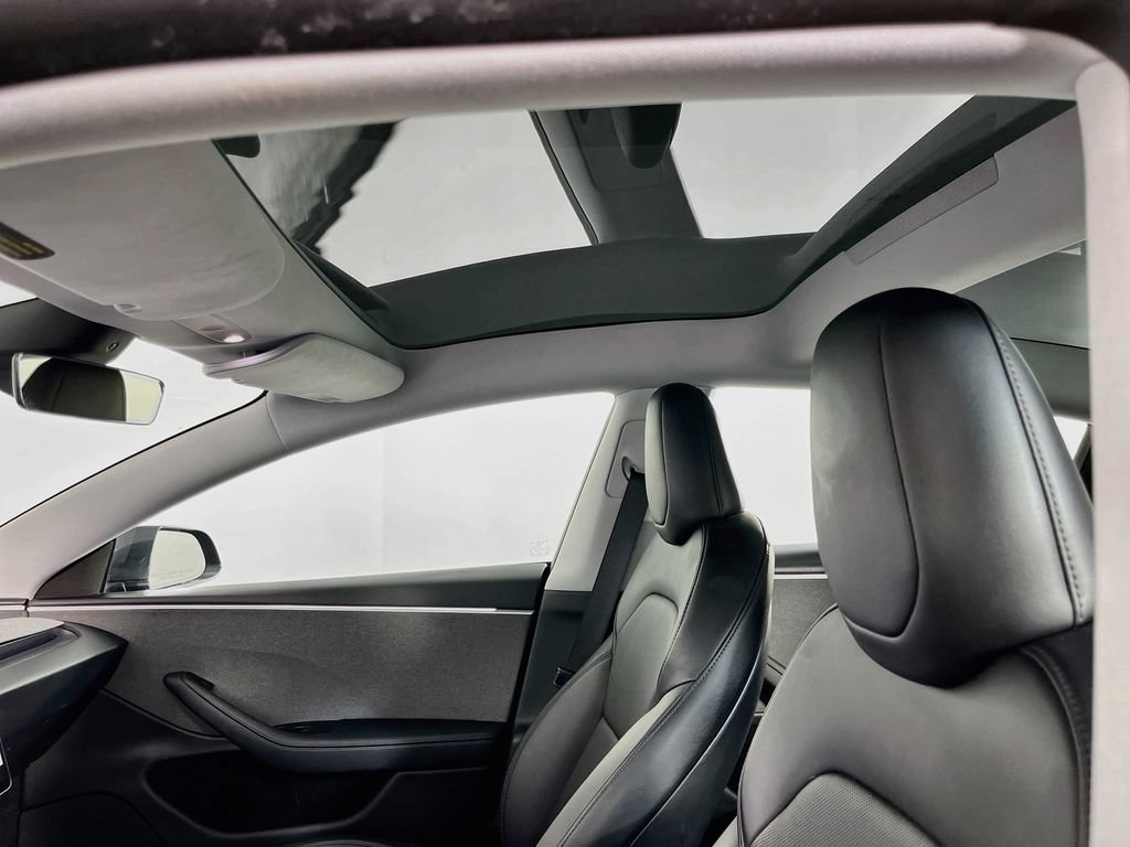 Used 2024 Tesla Model 3 Standard Range RWD image 22