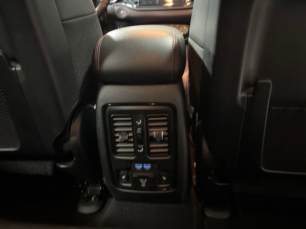 Used 2025 Dodge Durango GT image 14