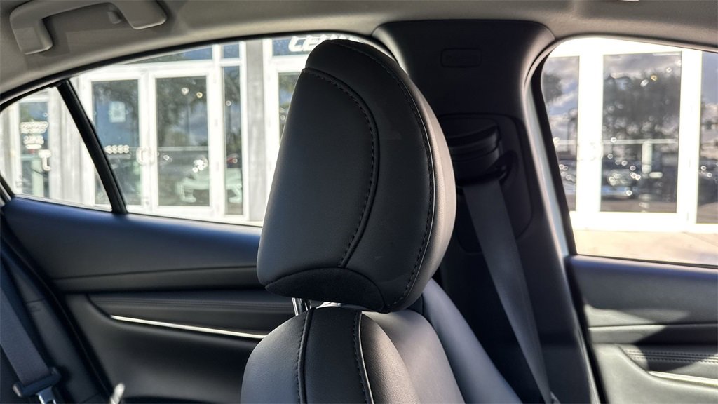 Used 2023 MAZDA MAZDA3 s image 21
