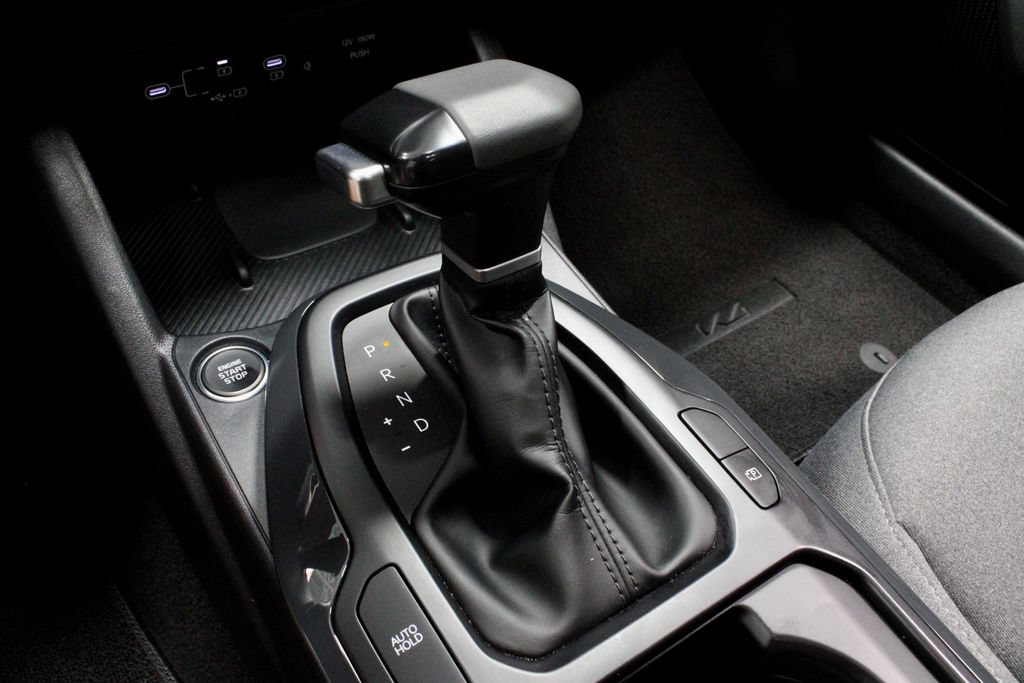 Used 2025 Kia K4 EX FWD image 31