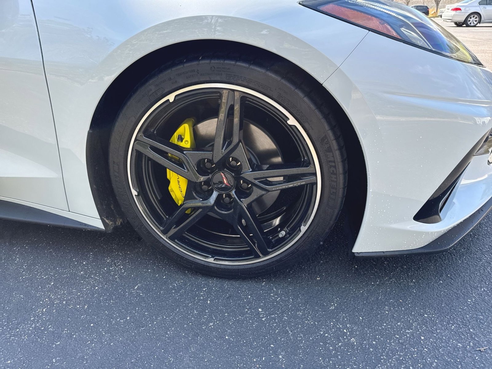 Used 2022 Chevrolet Corvette Stingray Premium Cpe w/ Battery Protection Package image 2