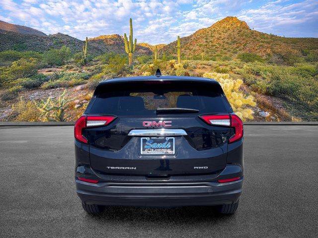 Used 2024 GMC Terrain SLE AWD/4WD image 6