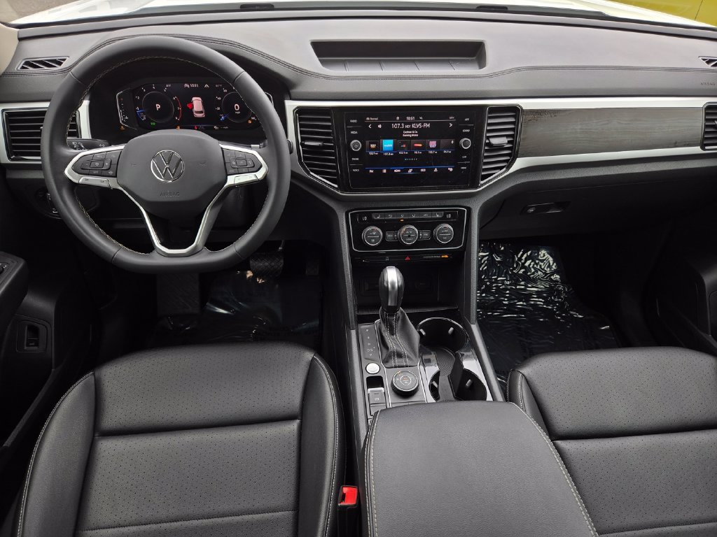 Used 2023 Volkswagen Atlas SE AWD/4WD image 15