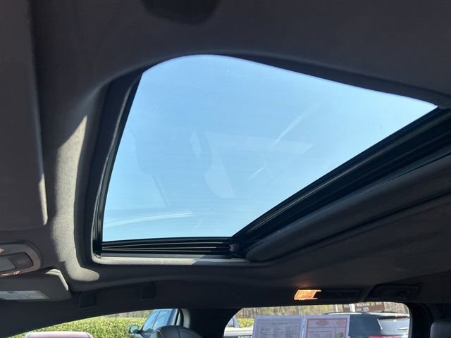 Used 2023 Toyota Sienna XSE image 33