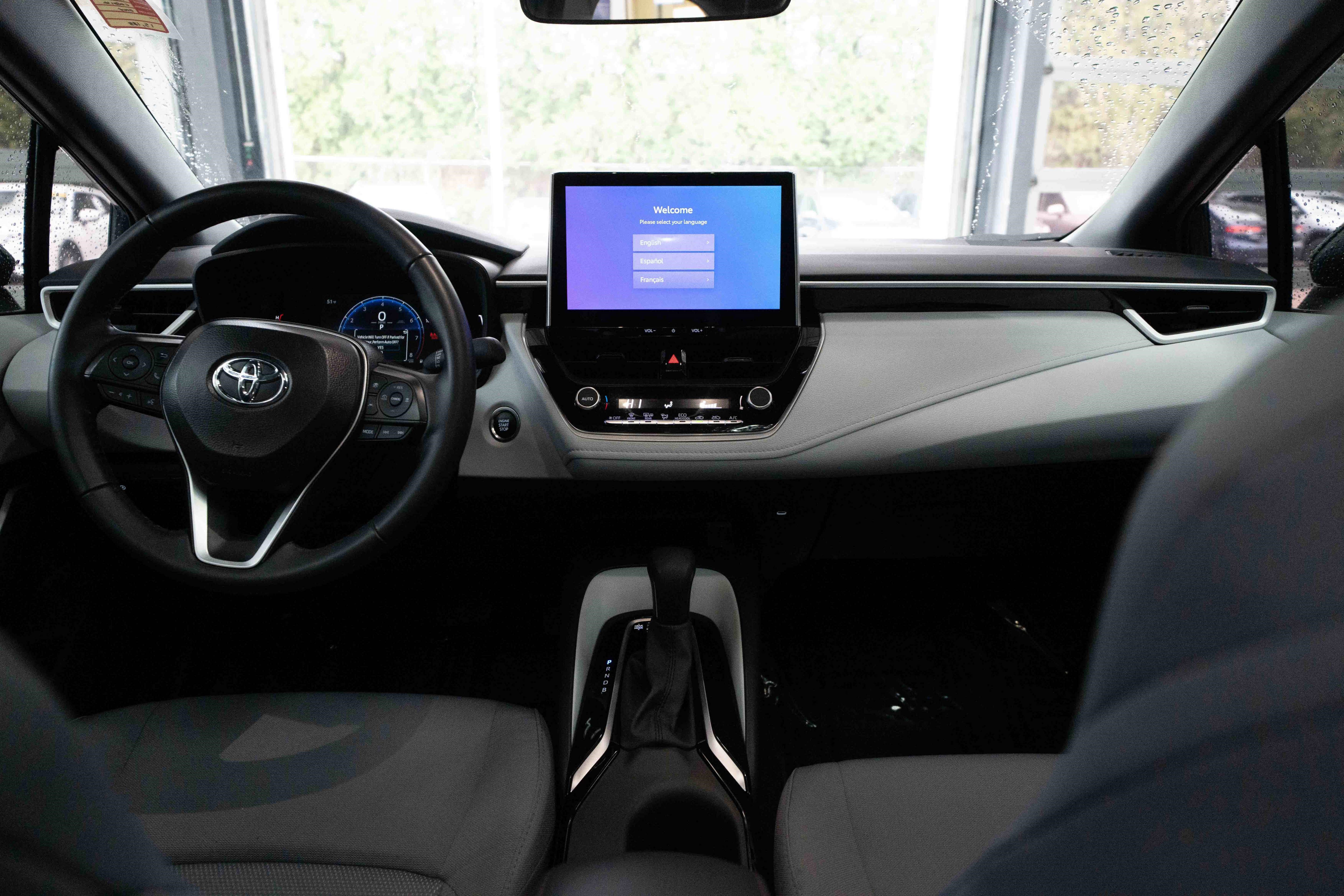 Certified 2025 Toyota Corolla SE w/ SE Premium Package image 21