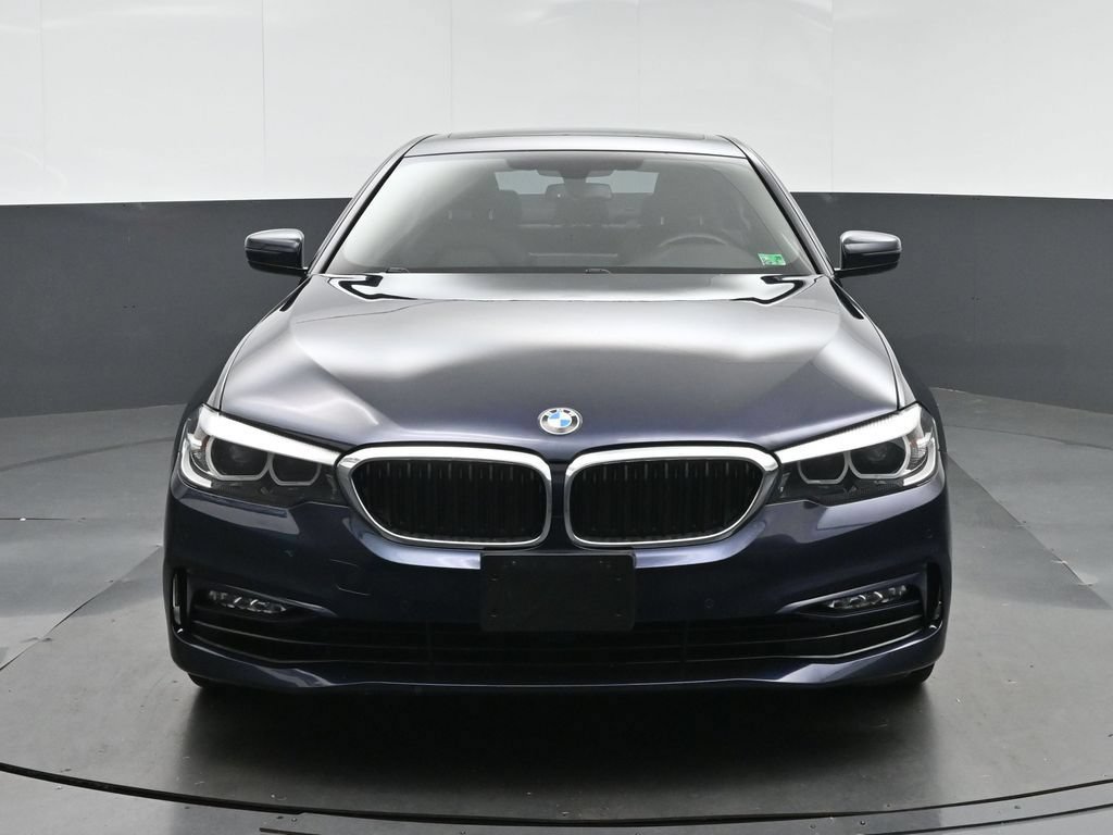 Used 2018 BMW 530i xDrive AWD/4WD image 2