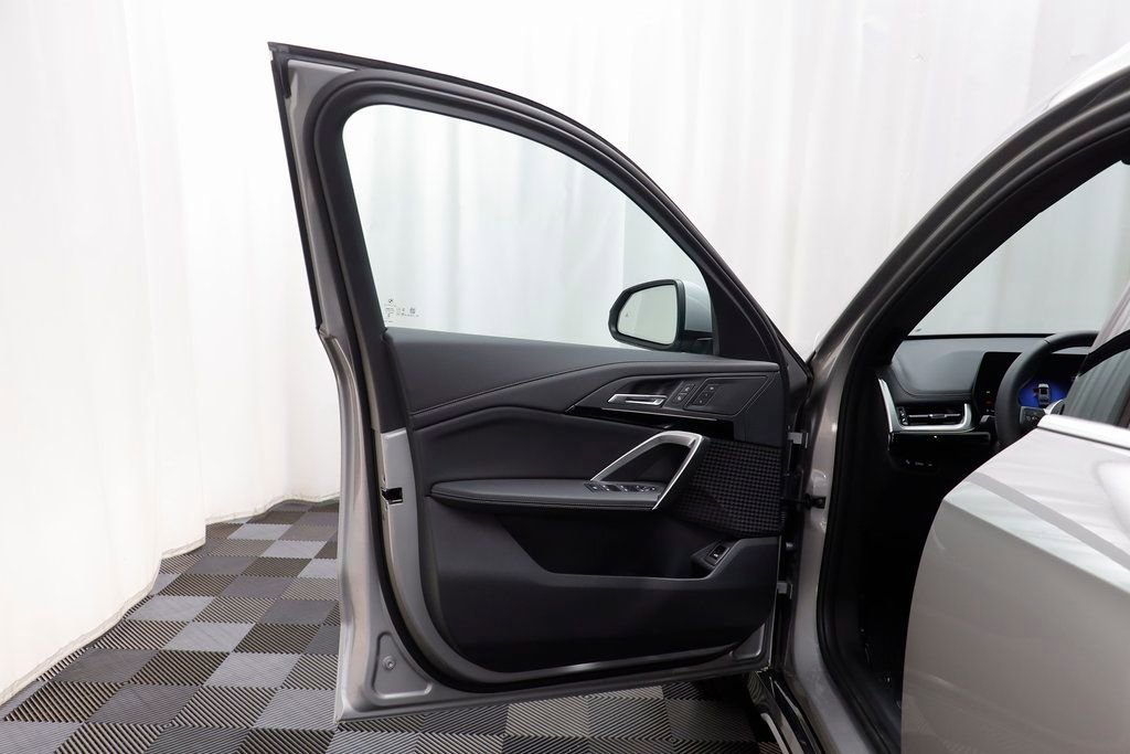New 2026 BMW X1 xDrive28i w/ Convenience Package image 4