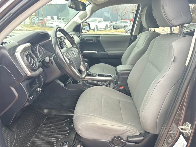 Used 2017 Toyota Tacoma SR5 w/ Tow Package image 9