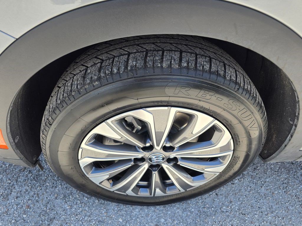 Used 2024 Buick Envision Preferred AWD/4WD image 10