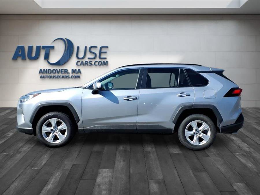 Used 2019 Toyota RAV4 XLE AWD/4WD image 2