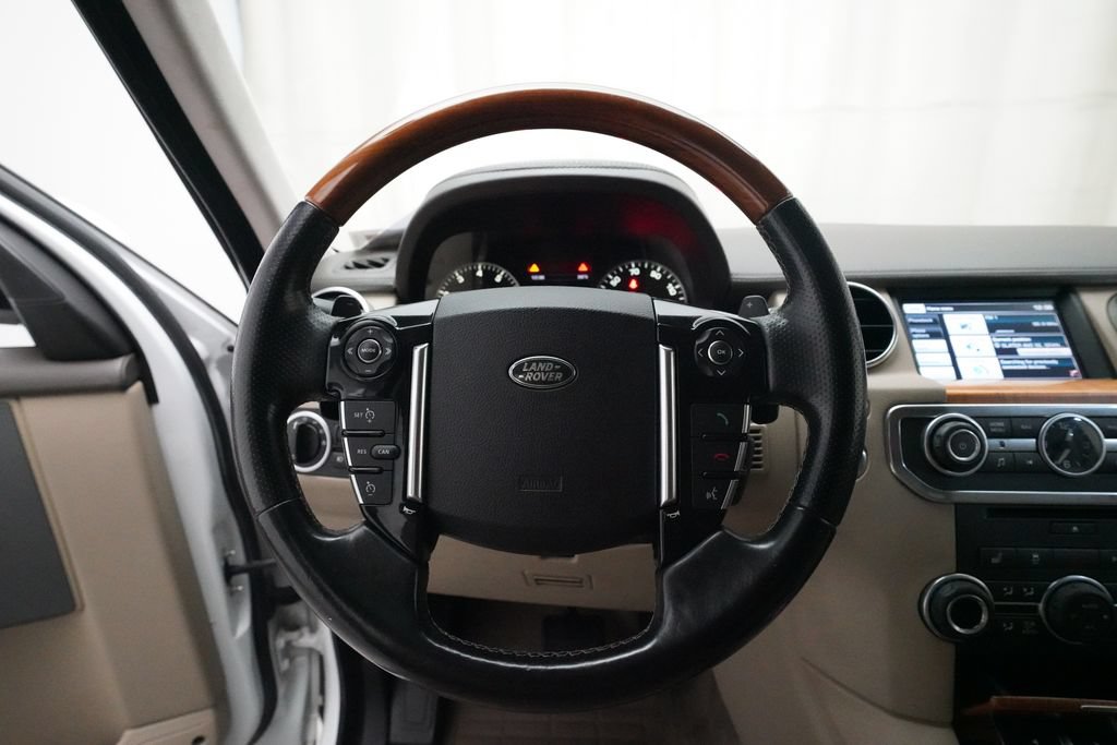 Used 2015 Land Rover LR4 HSE LUX AWD/4WD image 4