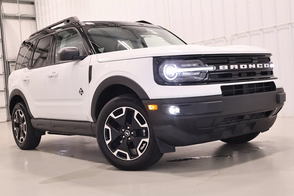 Certified 2022 Ford Bronco Sport Outer Banks w/ Tech Package AWD/4WD image 39