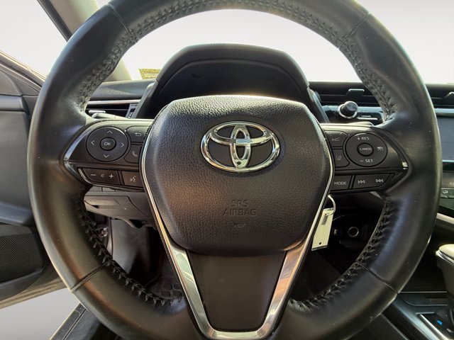 Used 2018 Toyota Camry SE w/ Moonroof Package FWD image 11