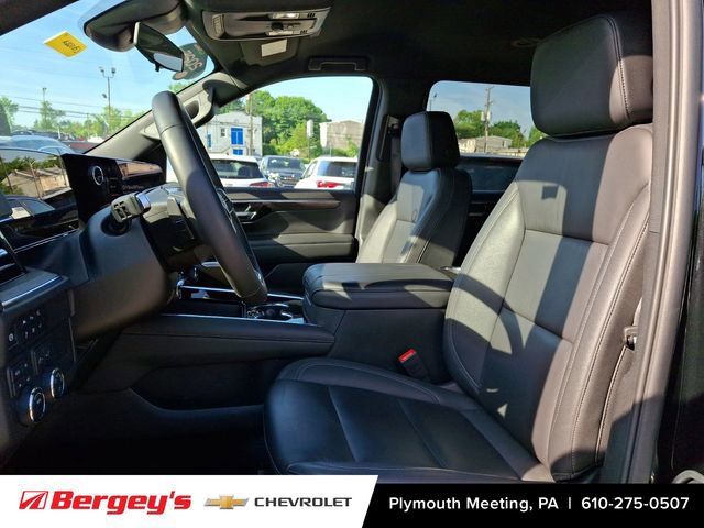 Certified 2025 Chevrolet Suburban LT AWD/4WD image 17