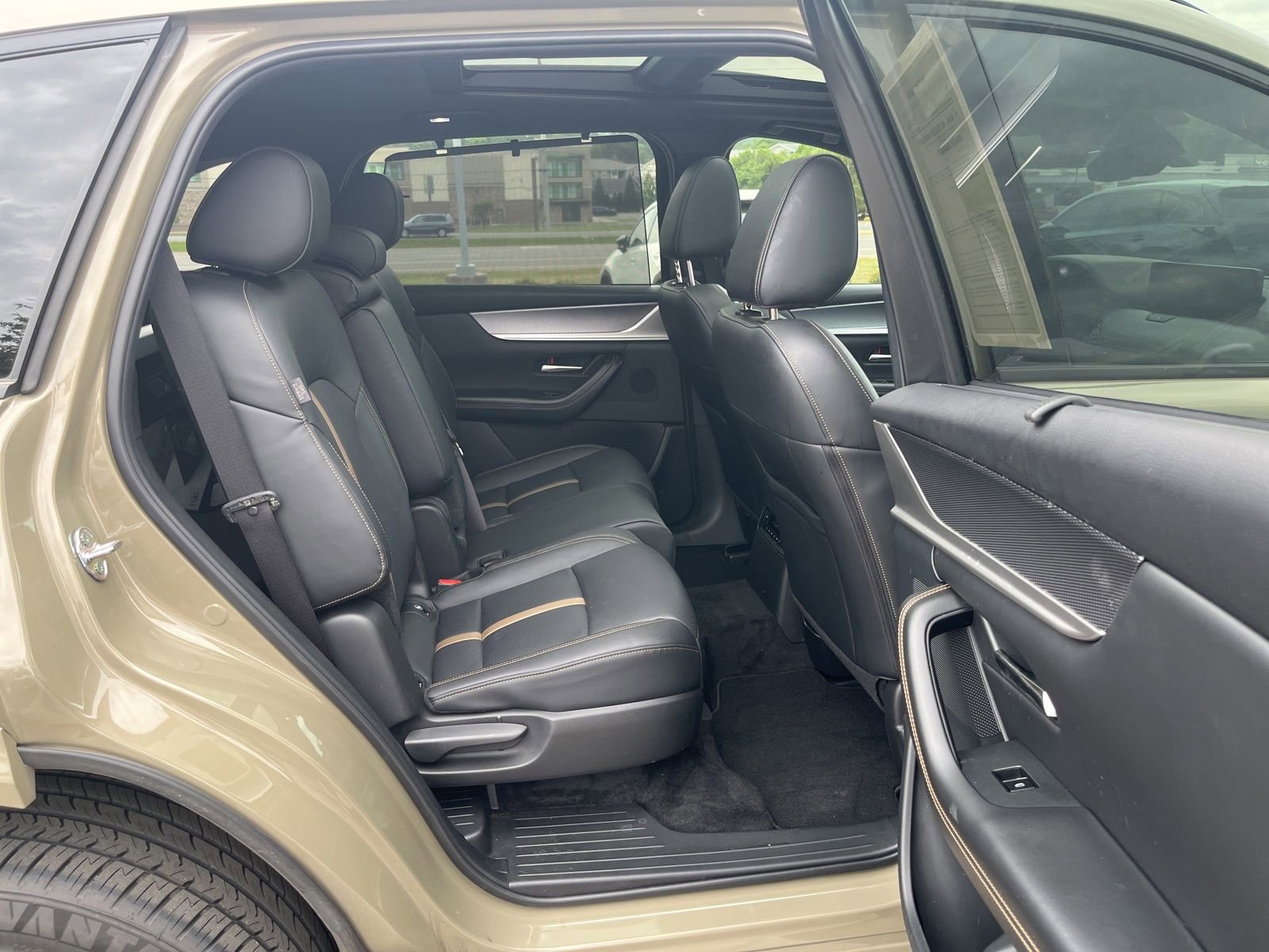 Certified 2025 MAZDA CX-70 3.3 Turbo S w/ Premium Package image 38