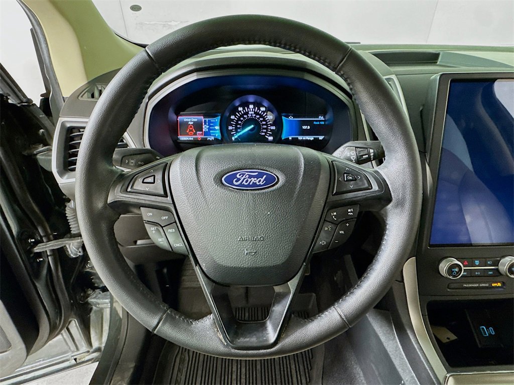 Used 2022 Ford Edge SEL w/ Convenience Package image 9