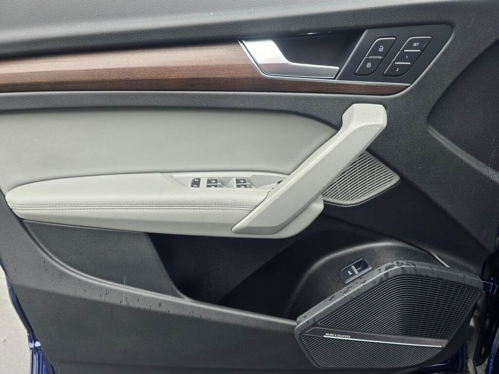 Used 2021 Audi Q5 Prestige w/ Prestige Package AWD/4WD image 37