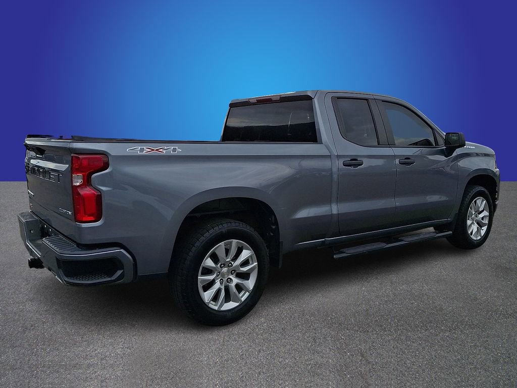 Used 2020 Chevrolet Silverado 1500 Custom w/ Custom Value Package image 4