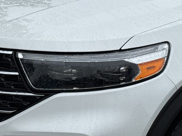 Used 2021 Ford Explorer XLT w/ Equipment Group 202A RWD image 4