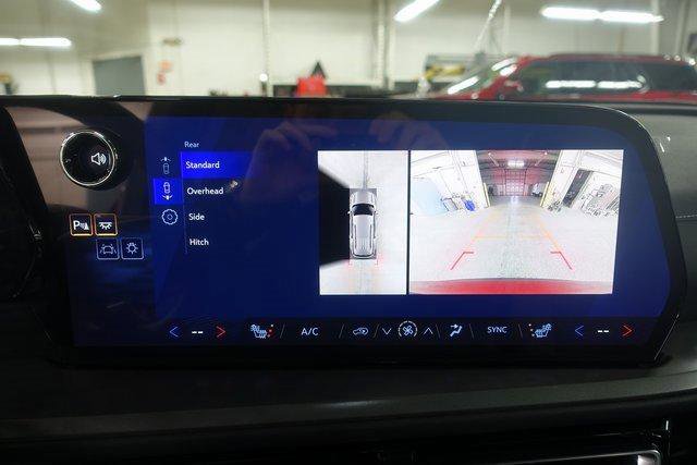 New 2026 Chevrolet Traverse LT w/ Midnight/Sport Edition image 15