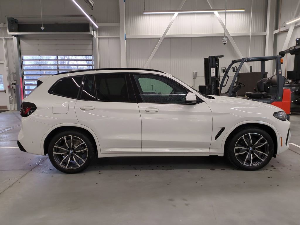Certified 2023 BMW X3 xDrive30i w/ M Sport Package image 2
