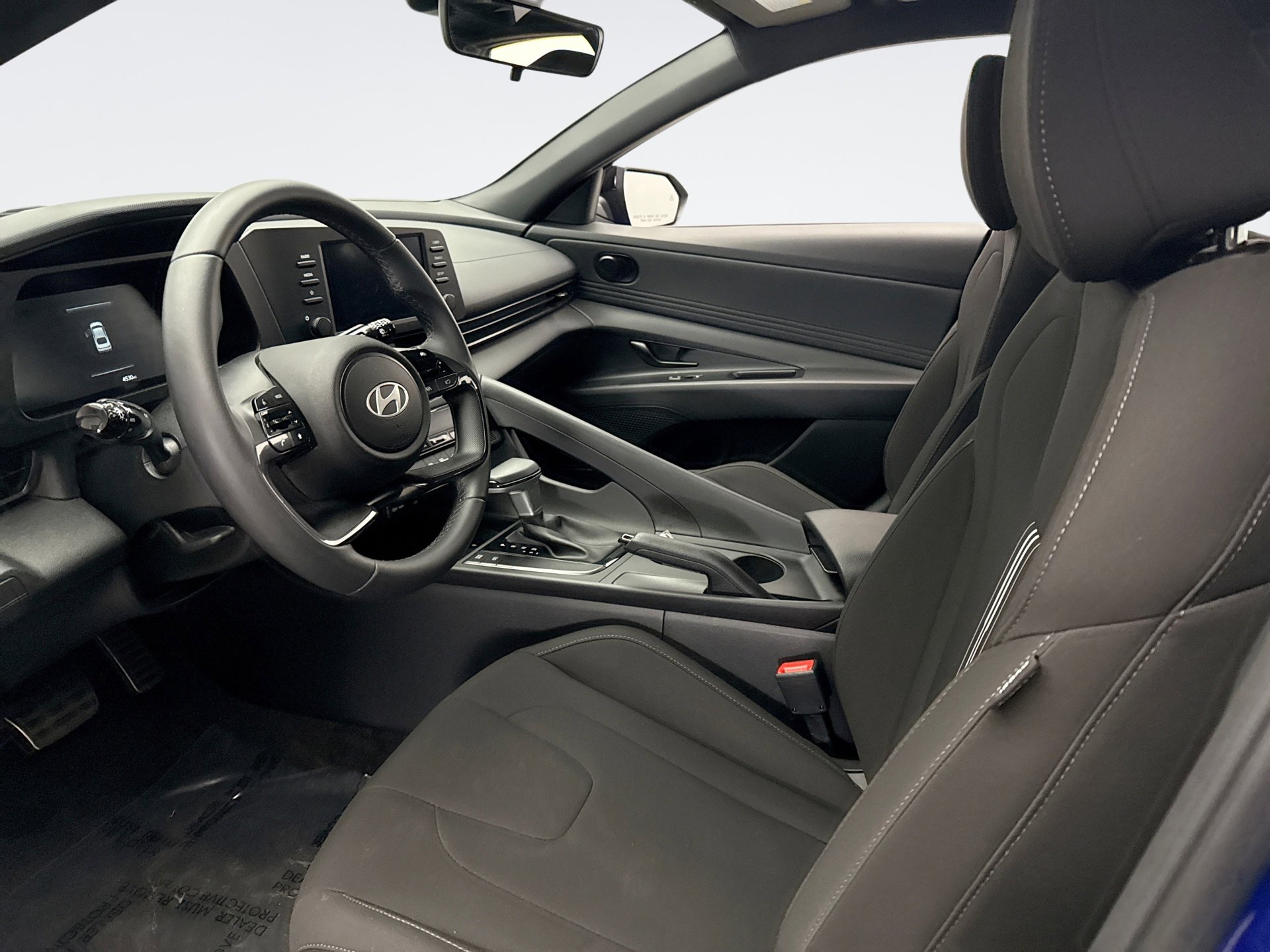 Used 2025 Hyundai Elantra Sport image 10