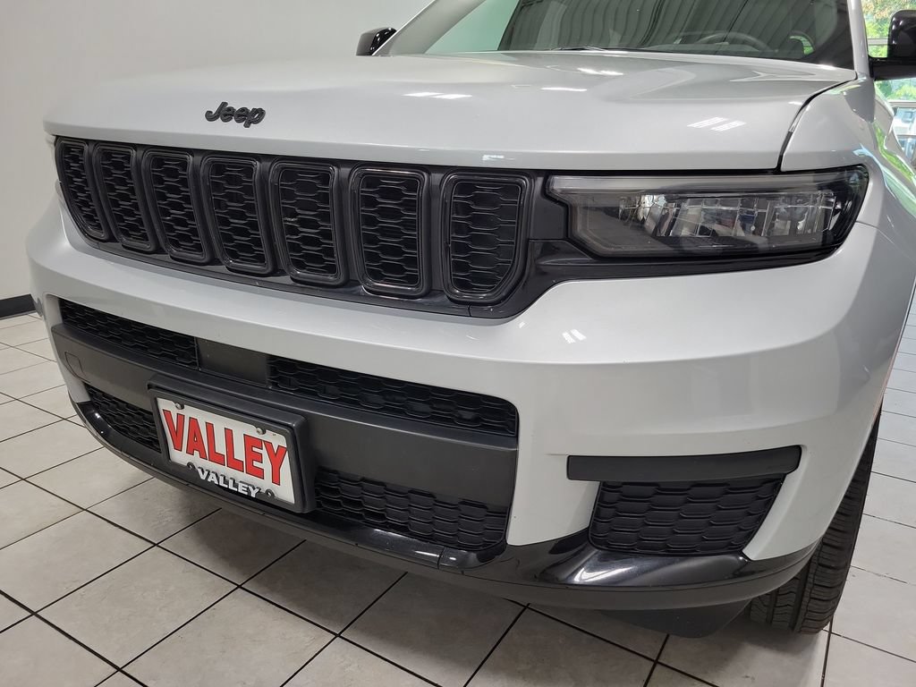 Certified 2024 Jeep Grand Cherokee L Laredo AWD/4WD image 24