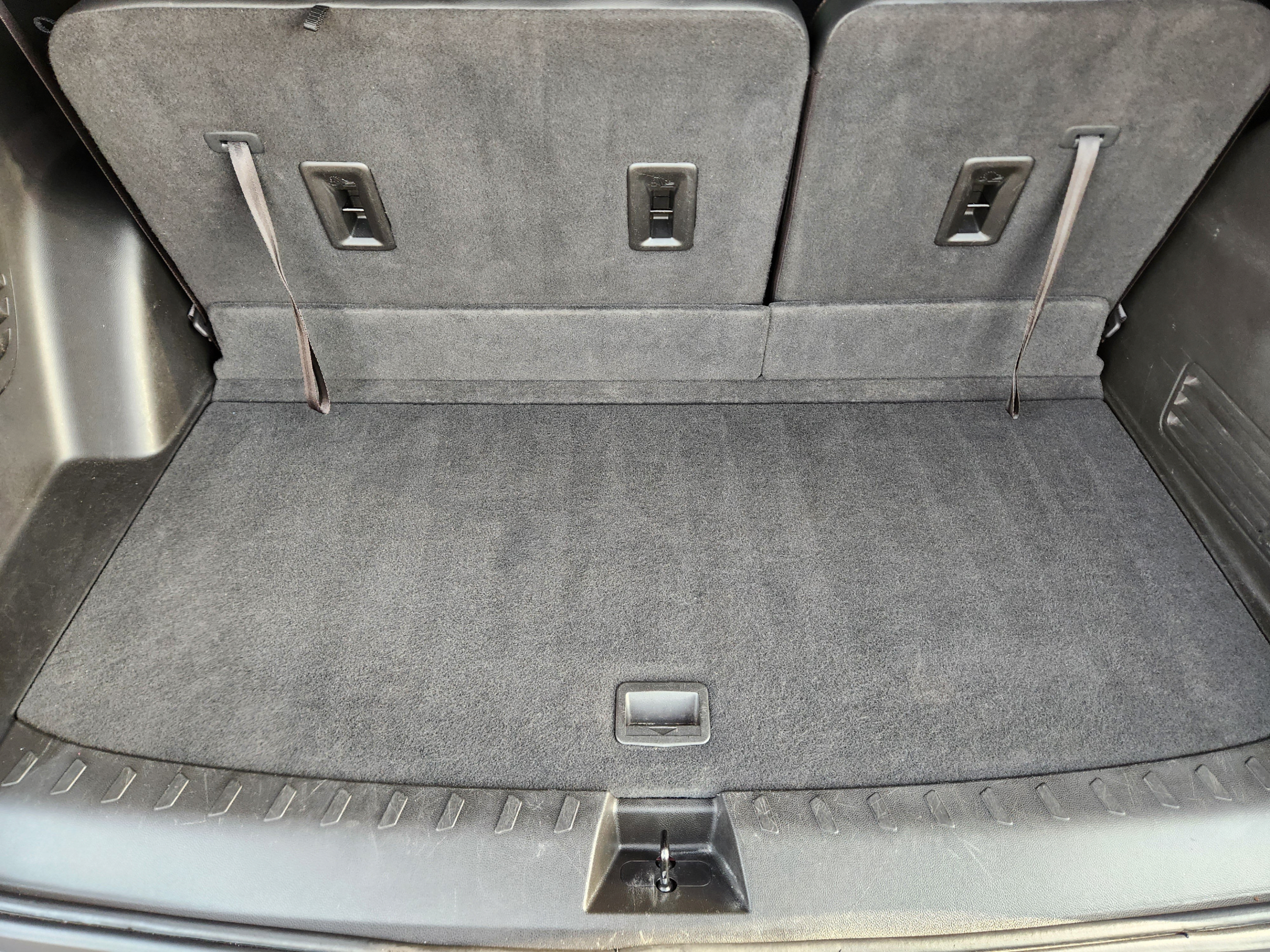 Used 2023 Chevrolet Traverse RS FWD image 28