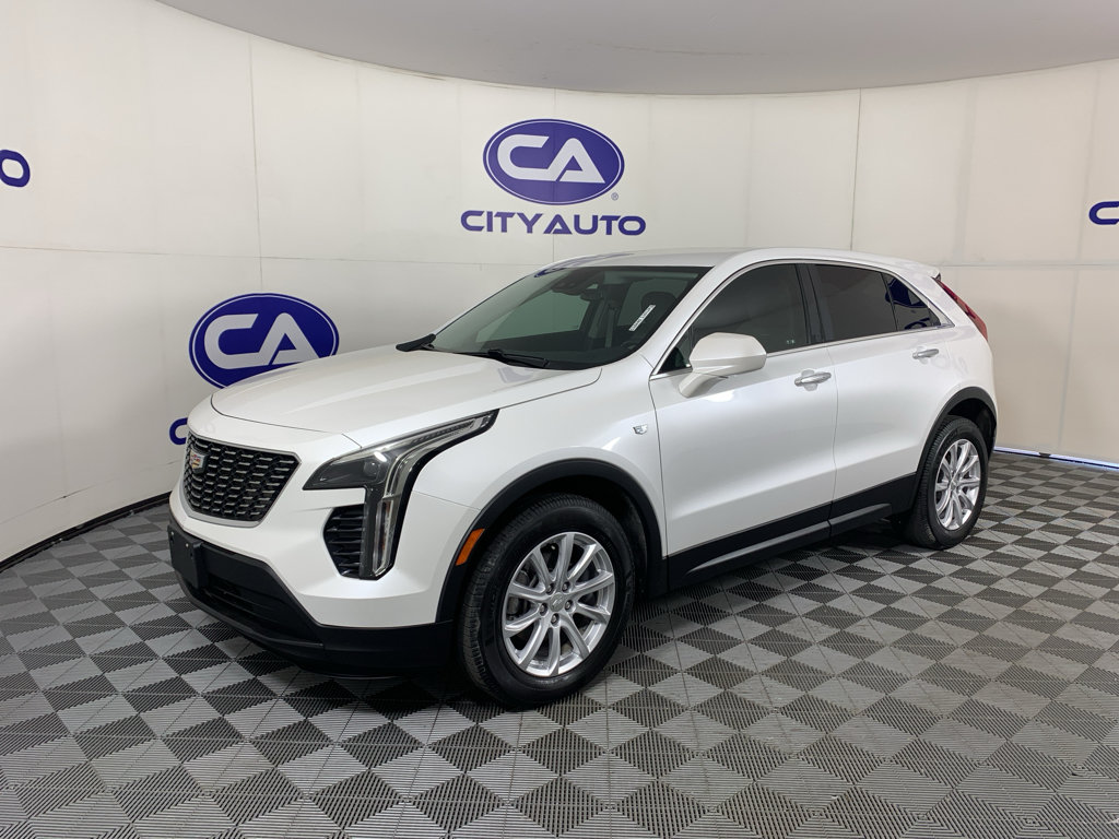 Used 2021 Cadillac XT4 Luxury w/ Cold Weather Package FWD image 7