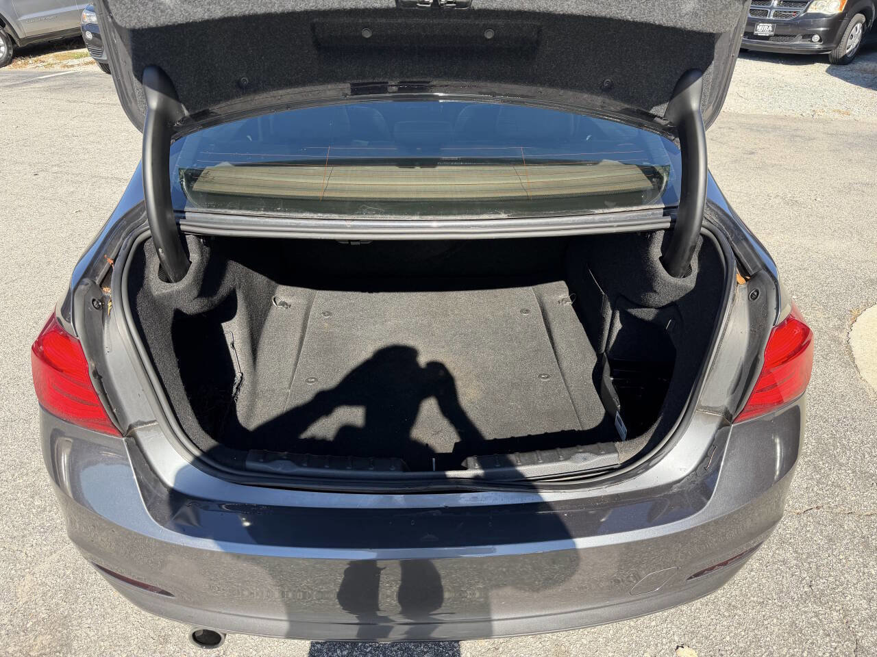 Used 2016 BMW 320i xDrive Sedan image 16