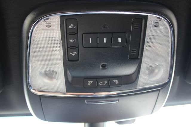 Used 2020 Jeep Grand Cherokee Altitude AWD/4WD image 12