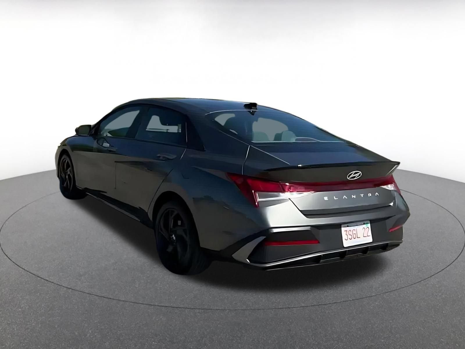 Used 2026 Hyundai Elantra Sport FWD image 12