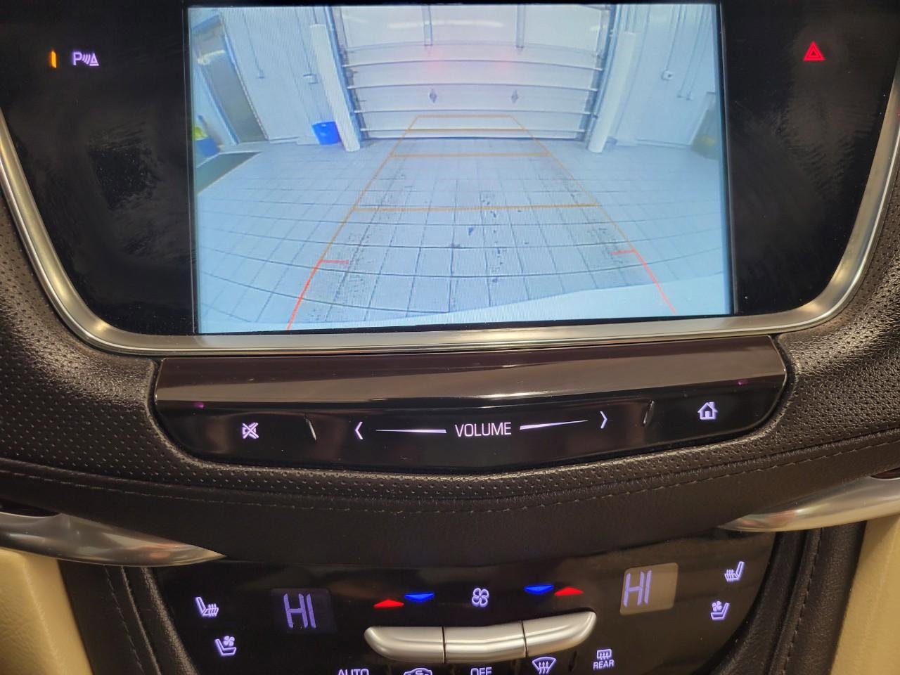 Used 2019 Cadillac XT5 Premium Luxury image 14