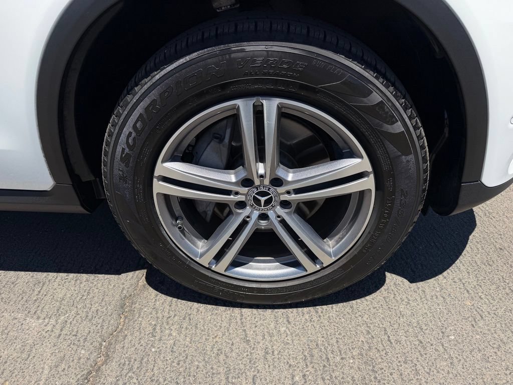 Used 2022 Mercedes-Benz GLC 300 image 8