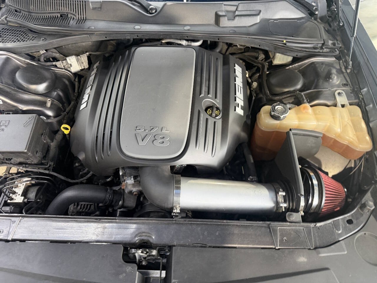 Used 2019 Dodge Challenger R/T w/ Blacktop Package RWD image 28