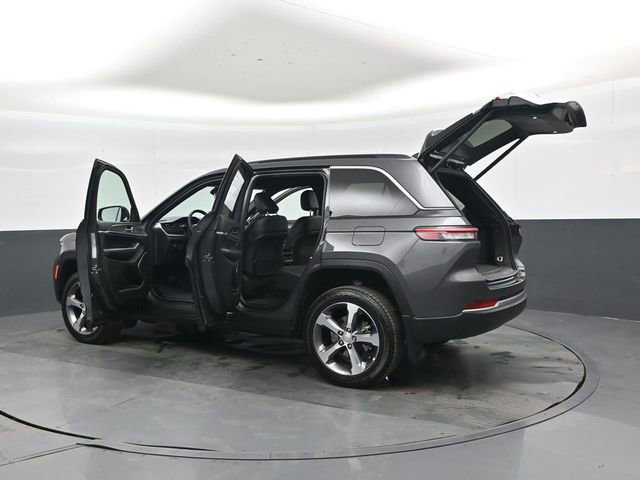 New 2026 Jeep Grand Cherokee Limited w/ Trailer Tow Package image 47