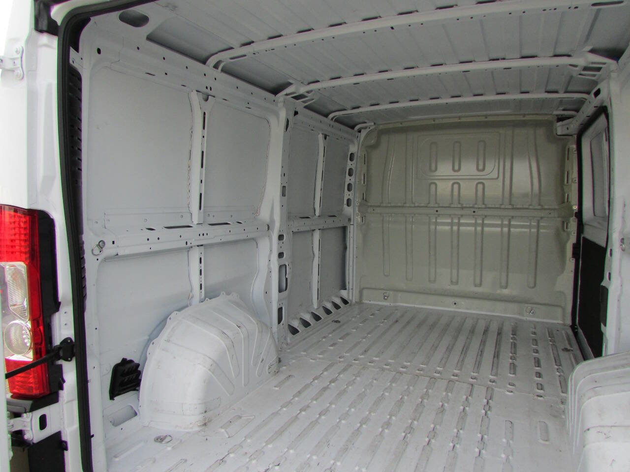 Used 2023 RAM ProMaster 2500 image 22