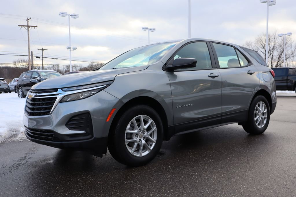 Used 2024 Chevrolet Equinox LS image 6