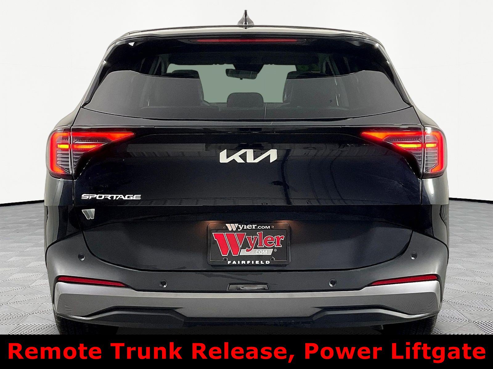 Used 2026 Kia Sportage EX FWD image 5