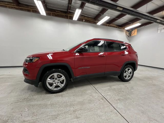 Used 2024 Jeep Compass Latitude image 5