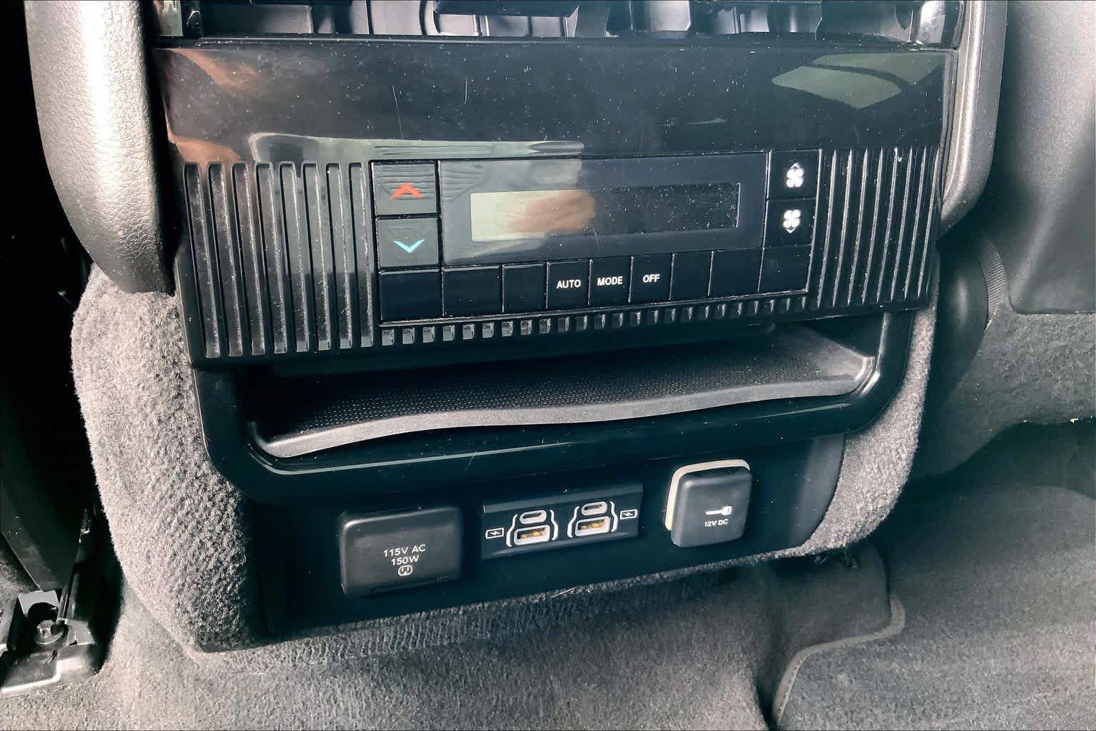 Used 2022 Jeep Wagoneer Series I RWD image 35