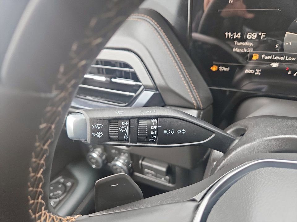 New 2026 GMC Yukon AT4 w/ AT4 Premium Plus Package image 18