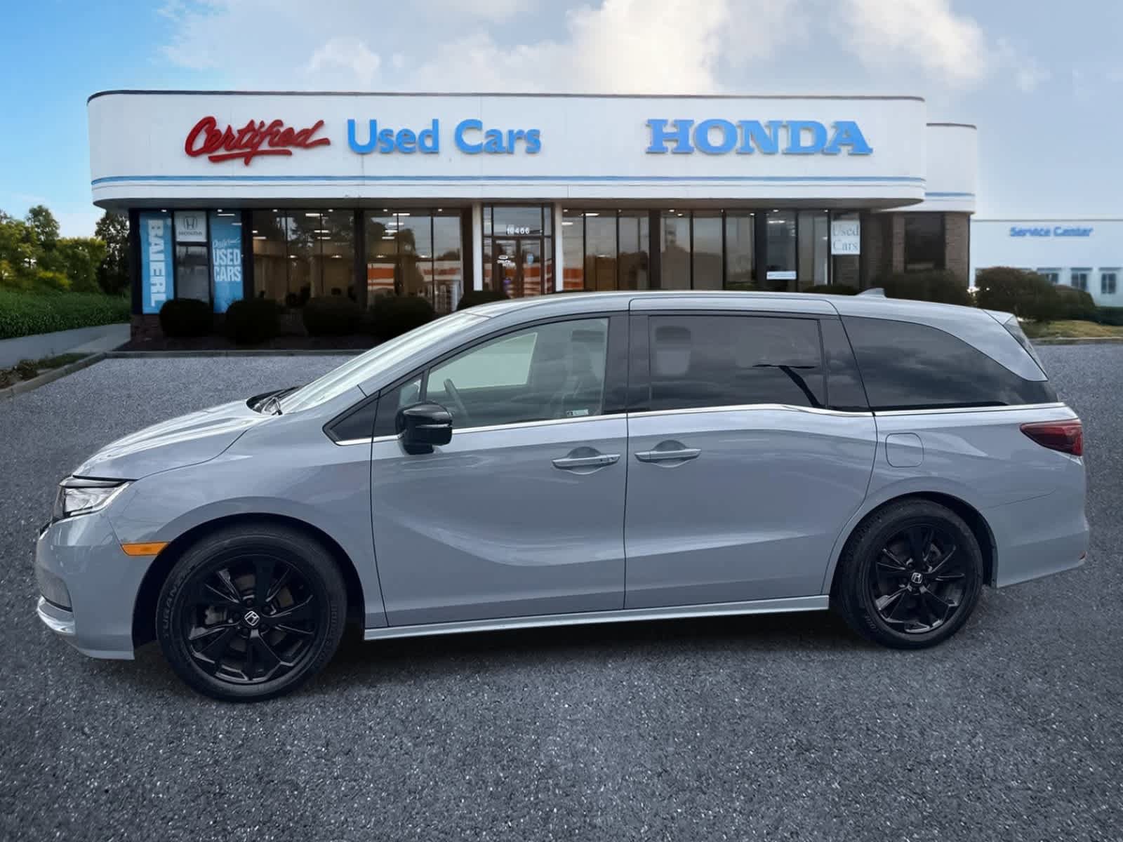 Used 2024 Honda Odyssey Sport image 2