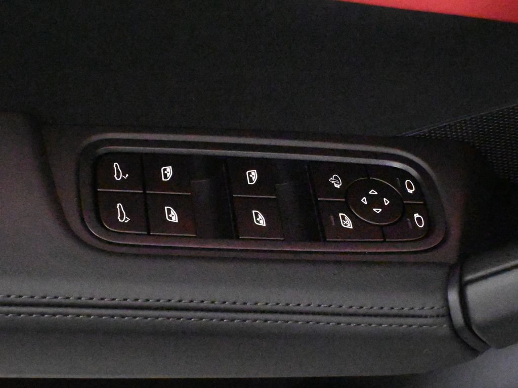 Used 2026 Porsche Cayenne S AWD/4WD image 33