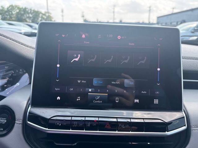 Certified 2023 Jeep Compass Limited AWD/4WD image 18