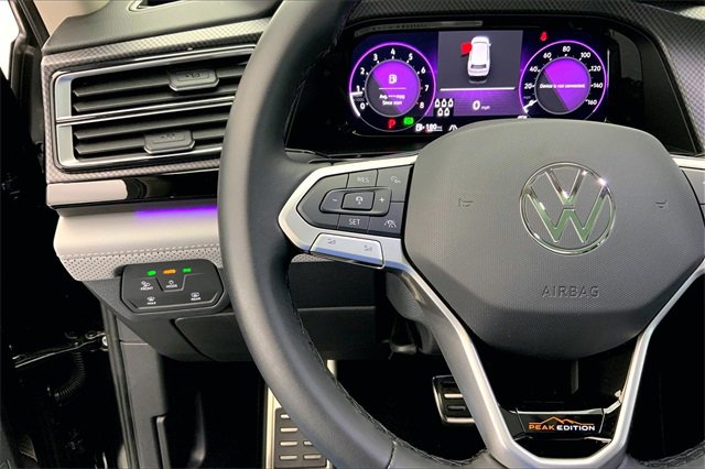 Used 2025 Volkswagen Atlas Peak Edition SE image 18
