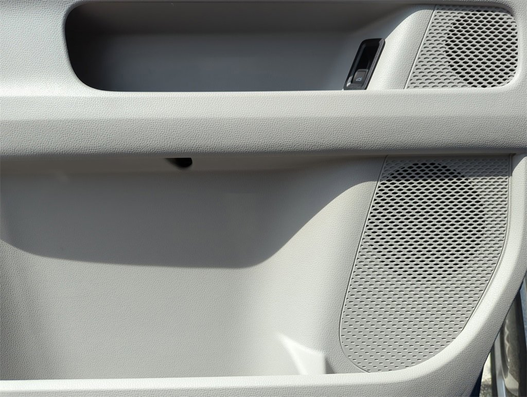 New 2025 Volkswagen ID. Buzz Pro S Plus image 26